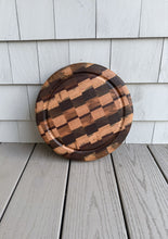 Load image into Gallery viewer, 12&quot; Round End Grain Cutting Board
